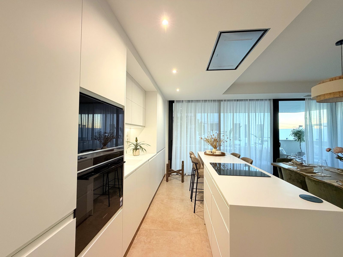 Se vende Apartamento Planta Media de 2 dormitorios en Costa Del Sol, Málaga, España