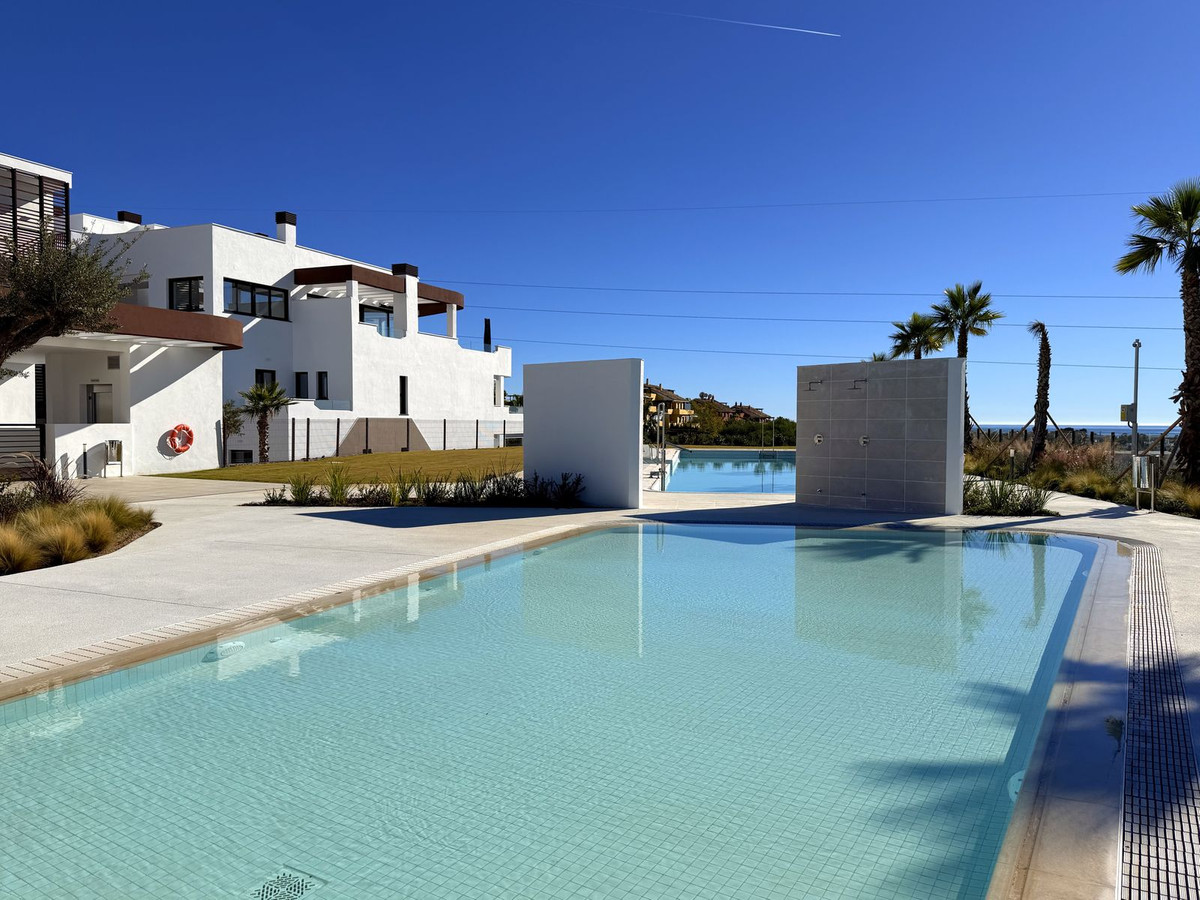 Se vende Apartamento Planta Media de 2 dormitorios en Costa Del Sol, Málaga, España