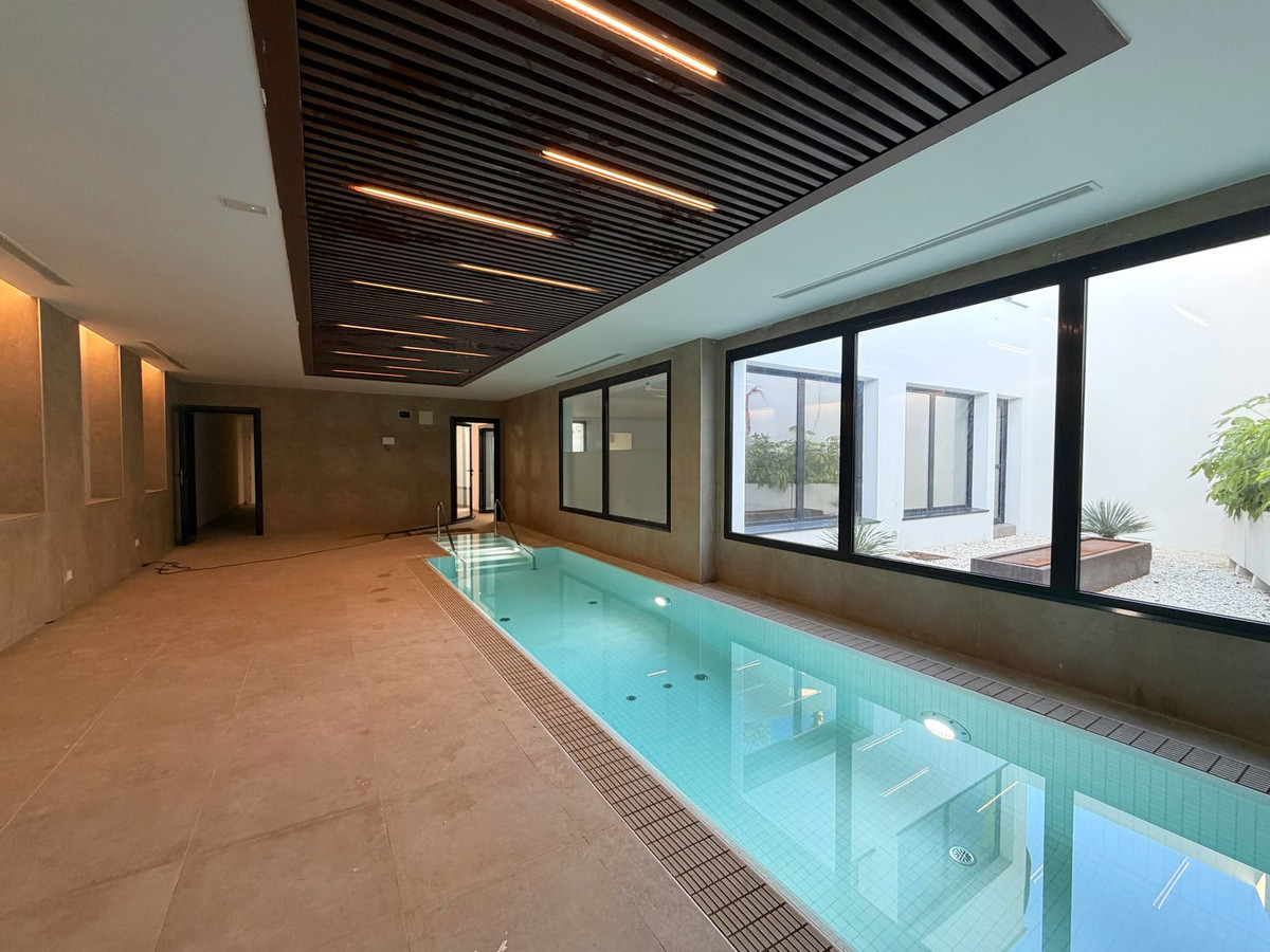 Se vende Apartamento Planta Media de 2 dormitorios en Costa Del Sol, Málaga, España