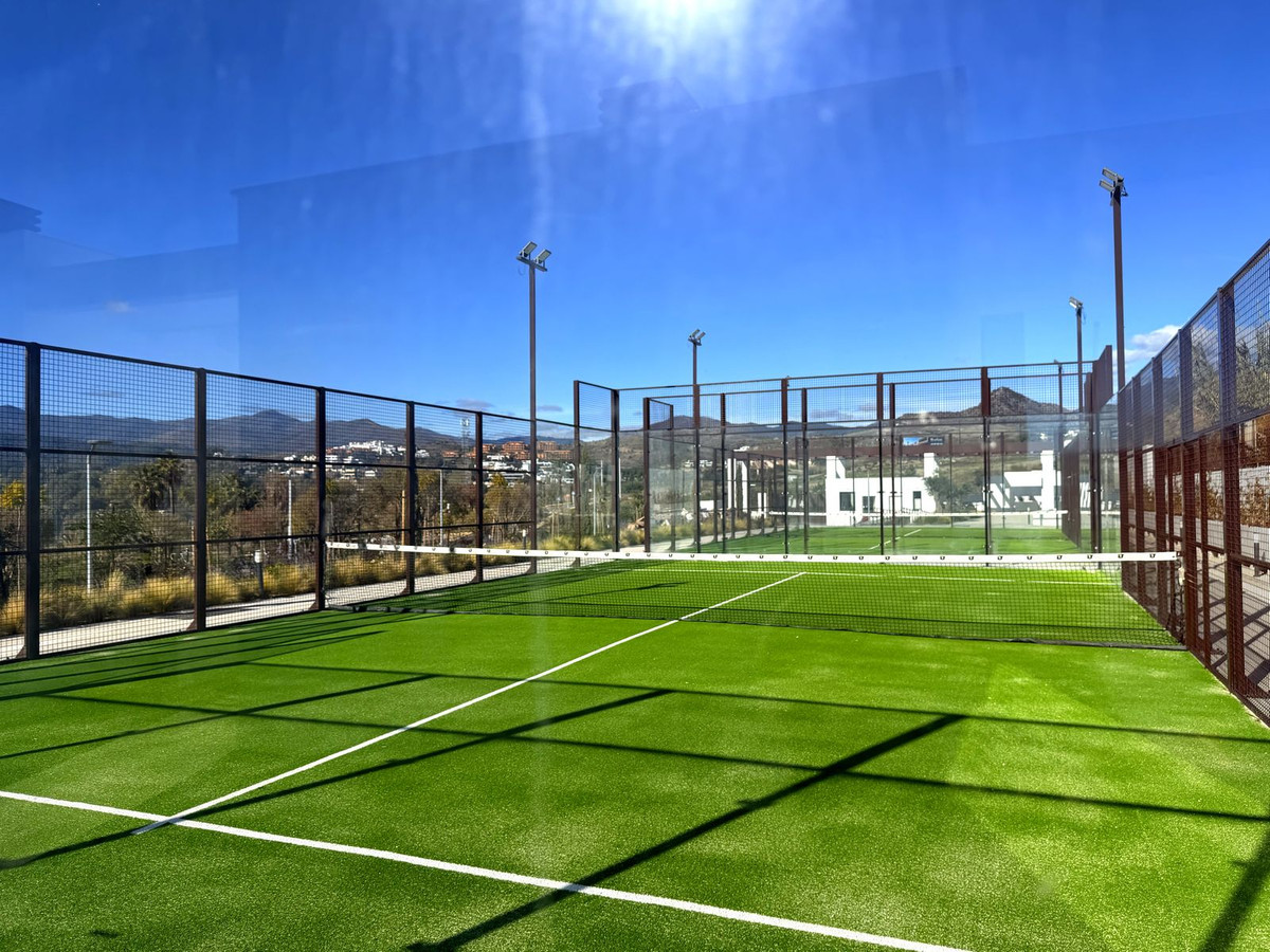 Se vende Apartamento Planta Media de 2 dormitorios en Costa Del Sol, Málaga, España