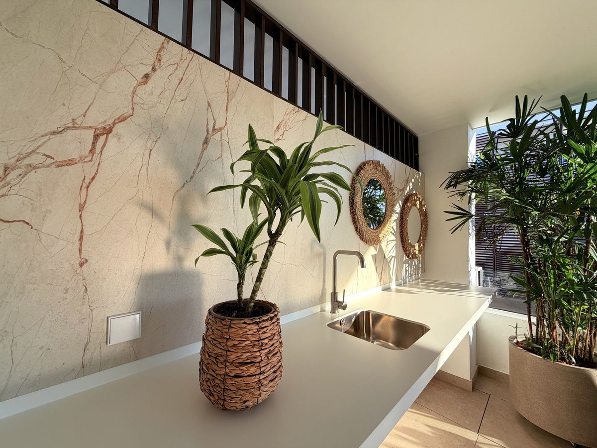 Se vende Apartamento Planta Media de 2 dormitorios en Costa Del Sol, Málaga, España