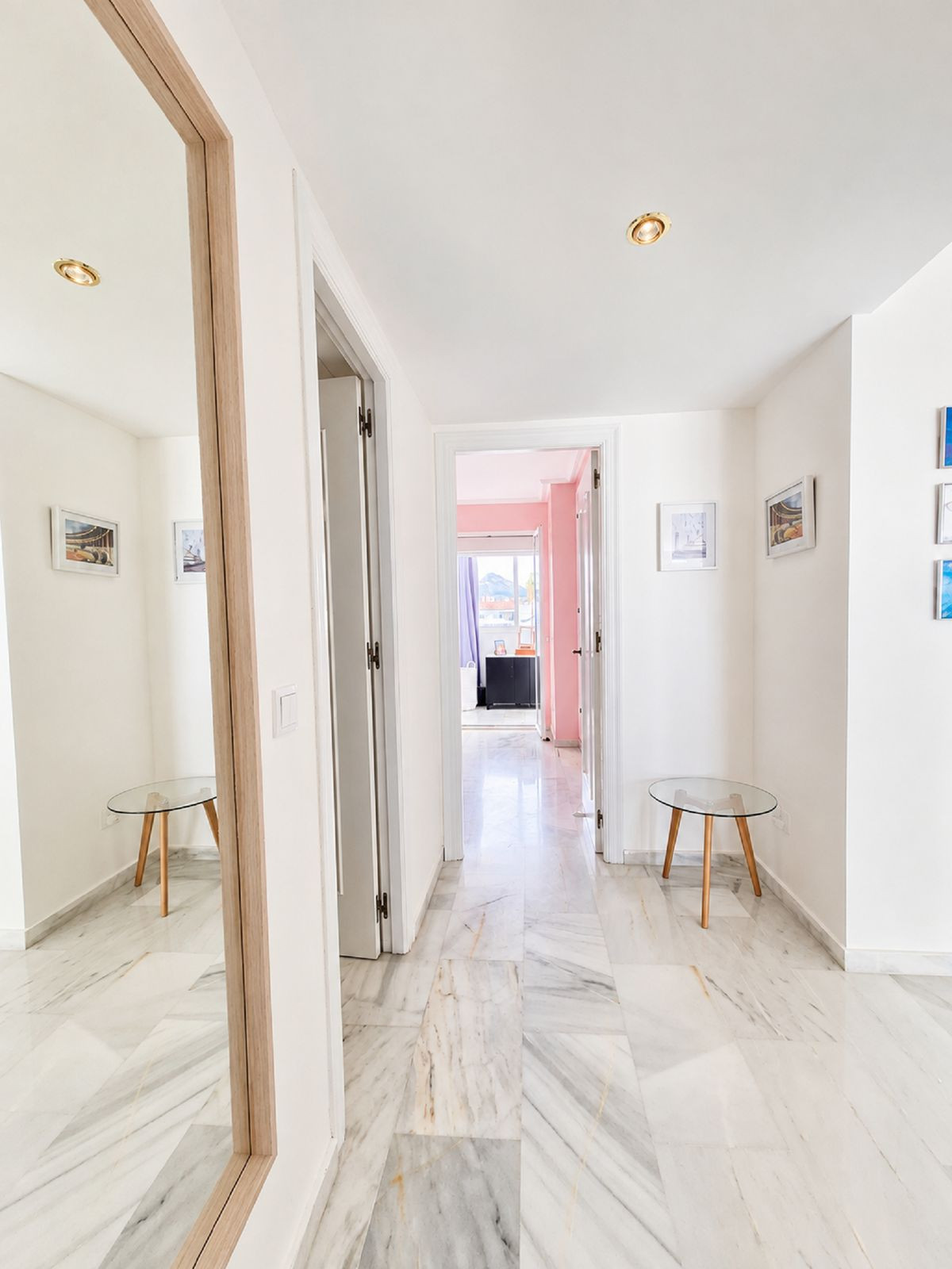 Se vende Apartamento Planta Media de 2 dormitorios en Costa Del Sol, Málaga, España