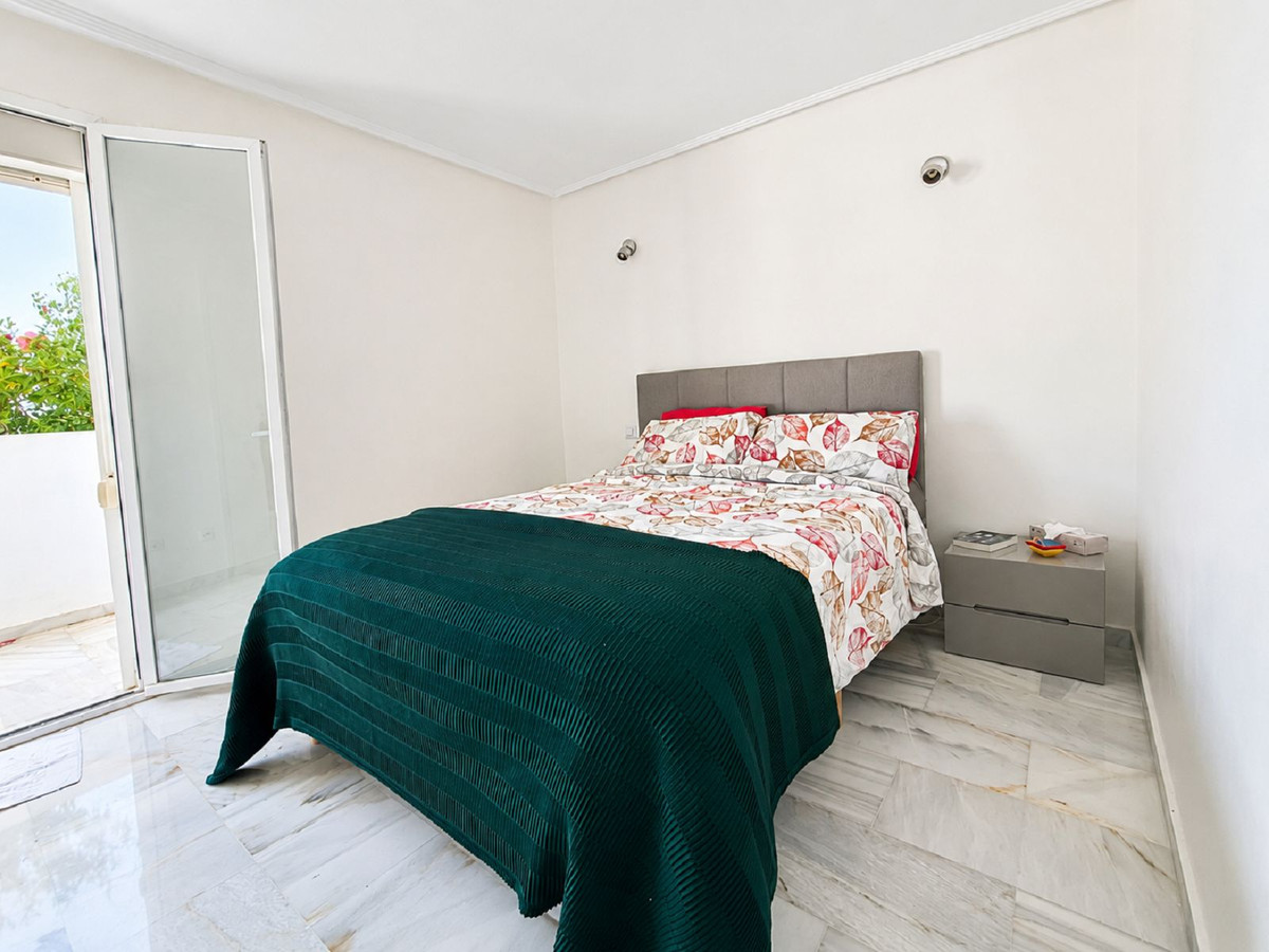 Se vende Apartamento Planta Media de 2 dormitorios en Costa Del Sol, Málaga, España