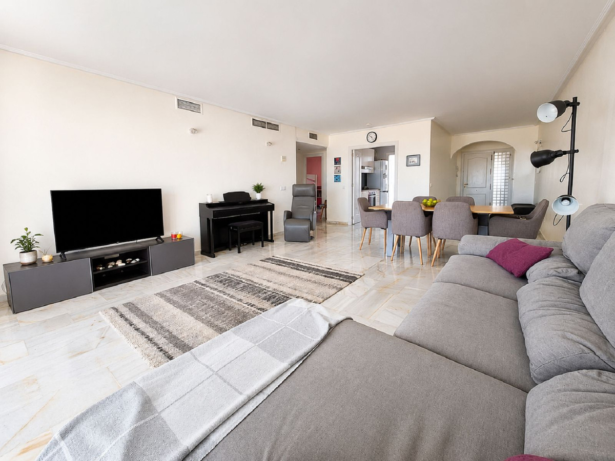 Se vende Apartamento Planta Media de 2 dormitorios en Costa Del Sol, Málaga, España