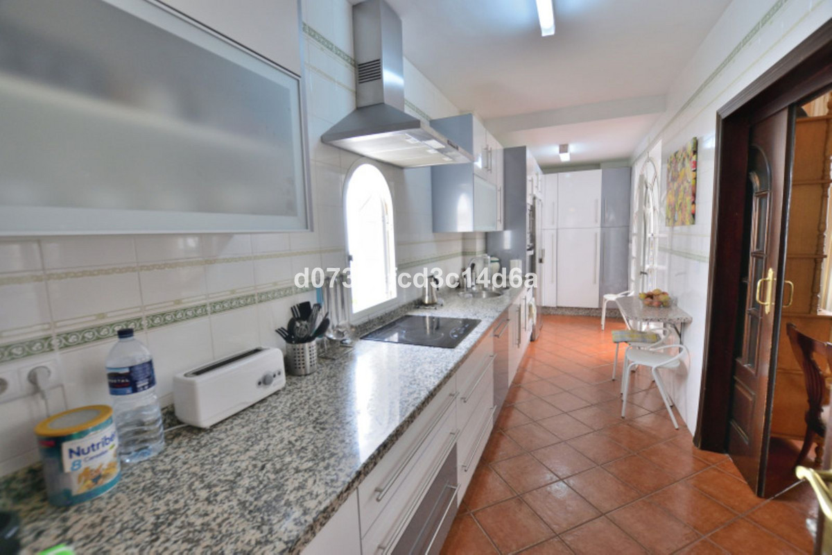 Se vende Adosada de 6 dormitorios en Costa Del Sol, Málaga, España