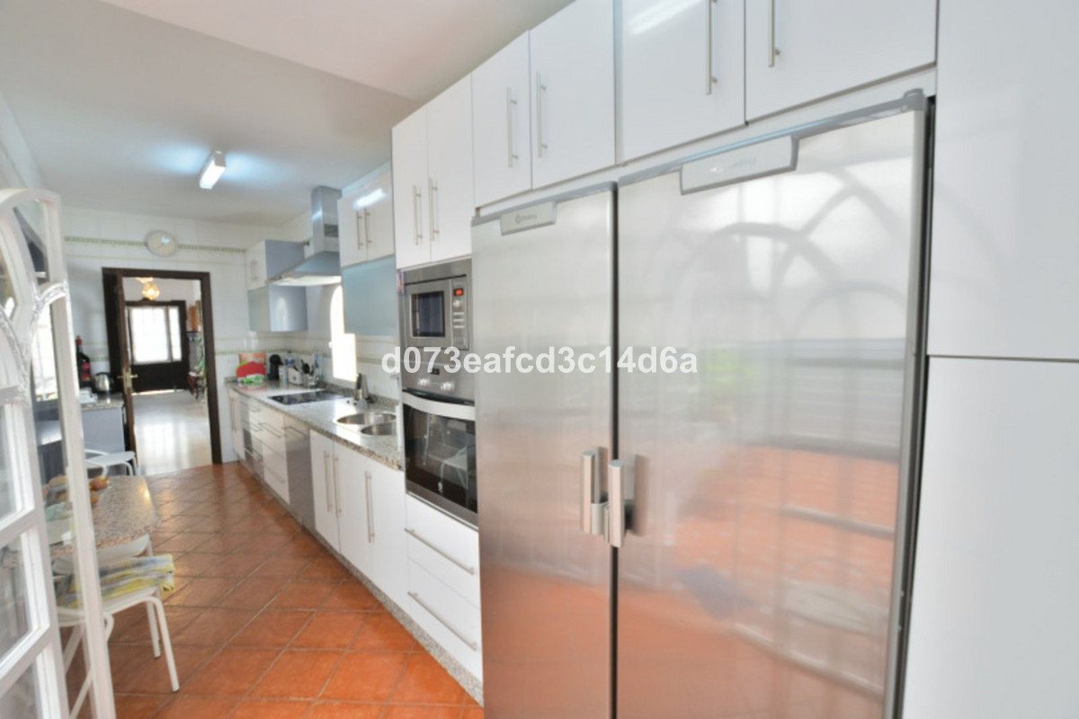 Se vende Adosada de 6 dormitorios en Costa Del Sol, Málaga, España