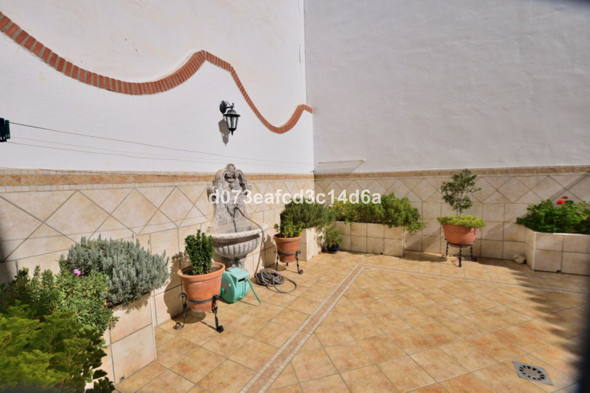 Se vende Adosada de 6 dormitorios en Costa Del Sol, Málaga, España