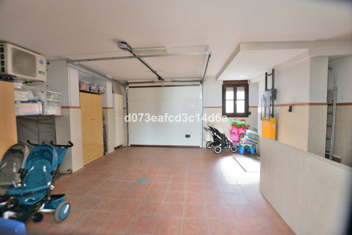 Se vende Adosada de 6 dormitorios en Costa Del Sol, Málaga, España