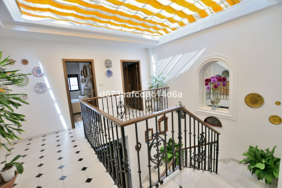 Se vende Adosada de 6 dormitorios en Costa Del Sol, Málaga, España