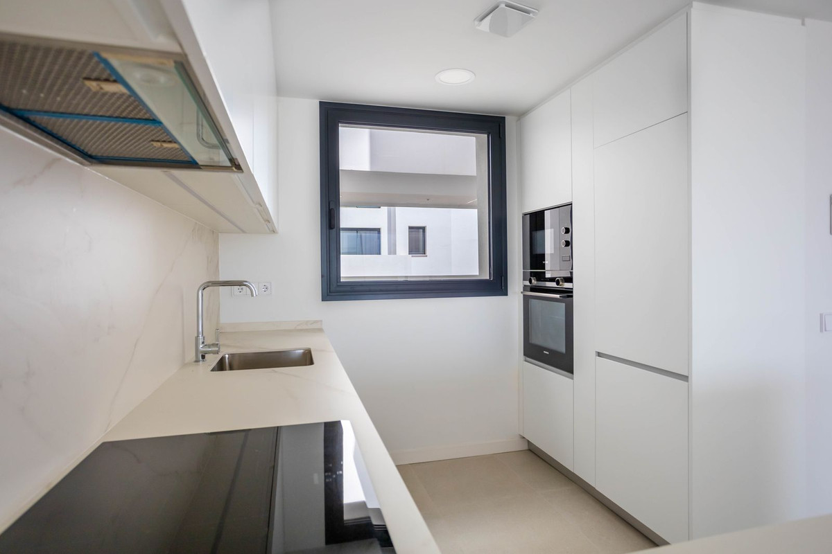 Se vende Apartamento Planta Media de 2 dormitorios en Costa Del Sol, Málaga, España