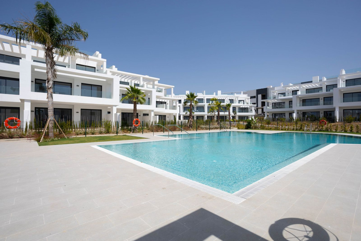 Se vende Apartamento Planta Media de 2 dormitorios en Costa Del Sol, Málaga, España