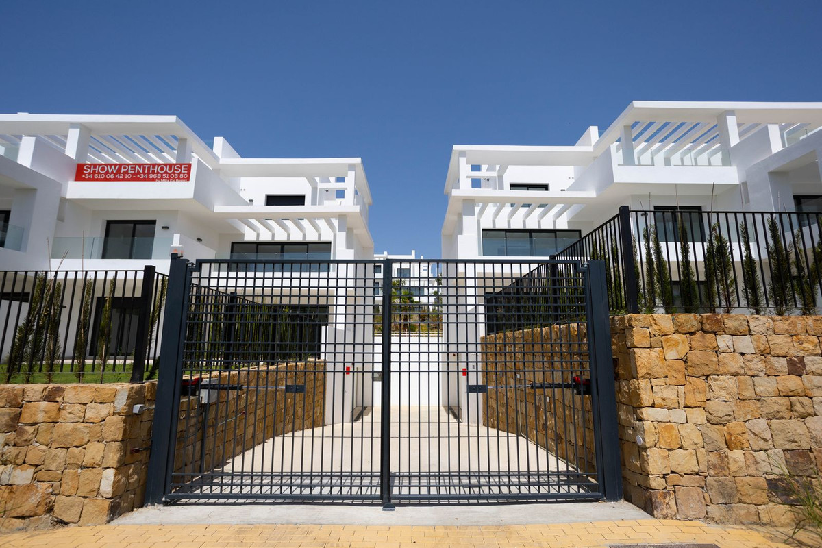 Se vende Apartamento Planta Media de 2 dormitorios en Costa Del Sol, Málaga, España