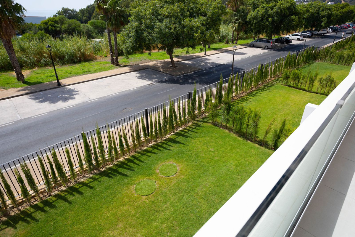 Se vende Apartamento Planta Media de 2 dormitorios en Costa Del Sol, Málaga, España