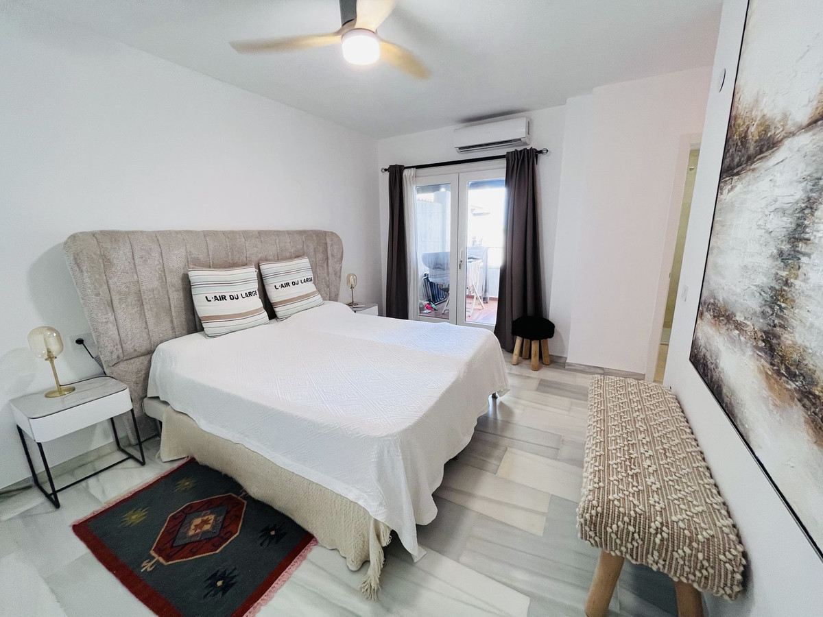 Se vende Apartamento Planta Media de 2 dormitorios en Costa Del Sol, Málaga, España