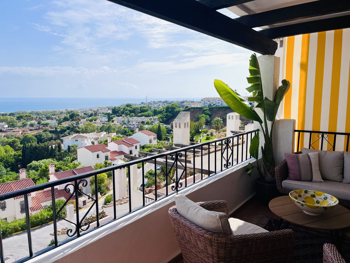 Se vende Apartamento Planta Media de 2 dormitorios en Costa Del Sol, Málaga, España