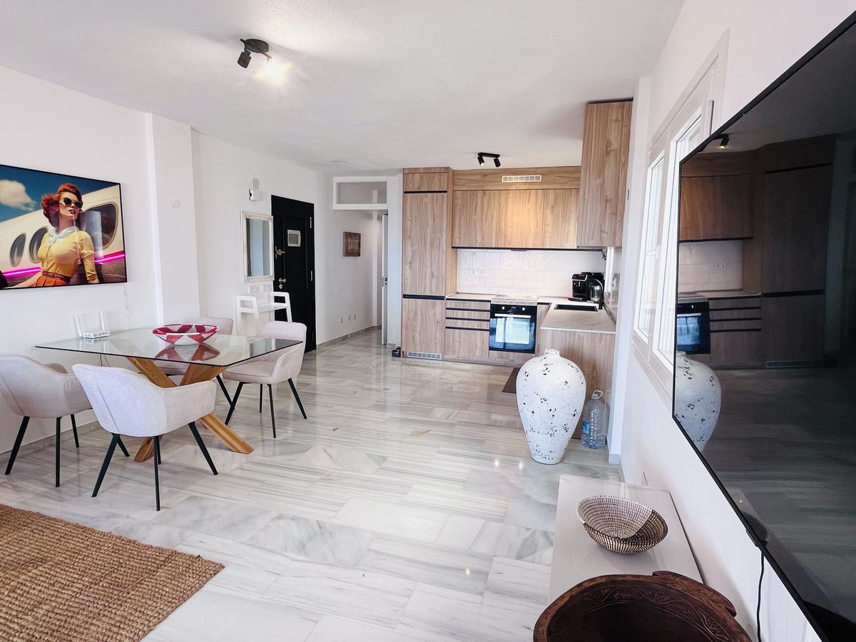Se vende Apartamento Planta Media de 2 dormitorios en Costa Del Sol, Málaga, España