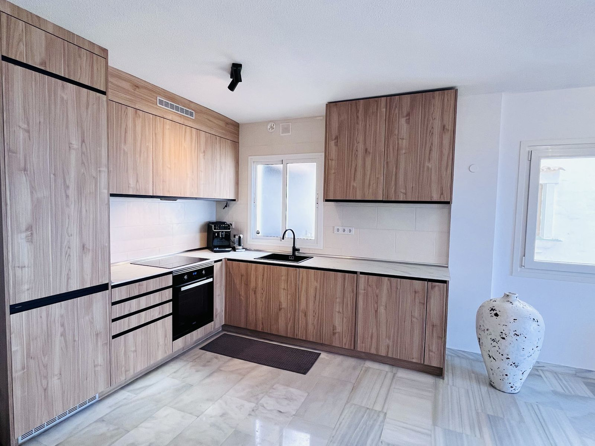 Se vende Apartamento Planta Media de 2 dormitorios en Costa Del Sol, Málaga, España