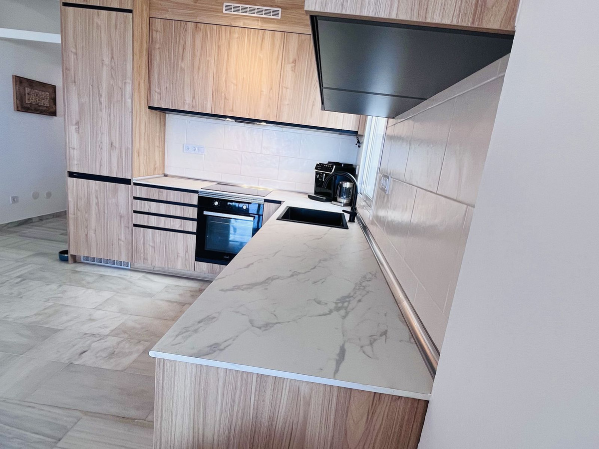 Se vende Apartamento Planta Media de 2 dormitorios en Costa Del Sol, Málaga, España