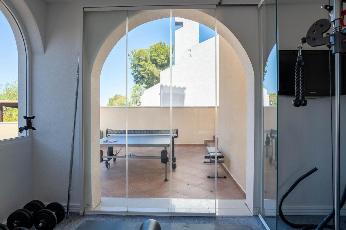 Se vende Villa - Chalet de 4 dormitorios en Costa Blanca, Alicante, España