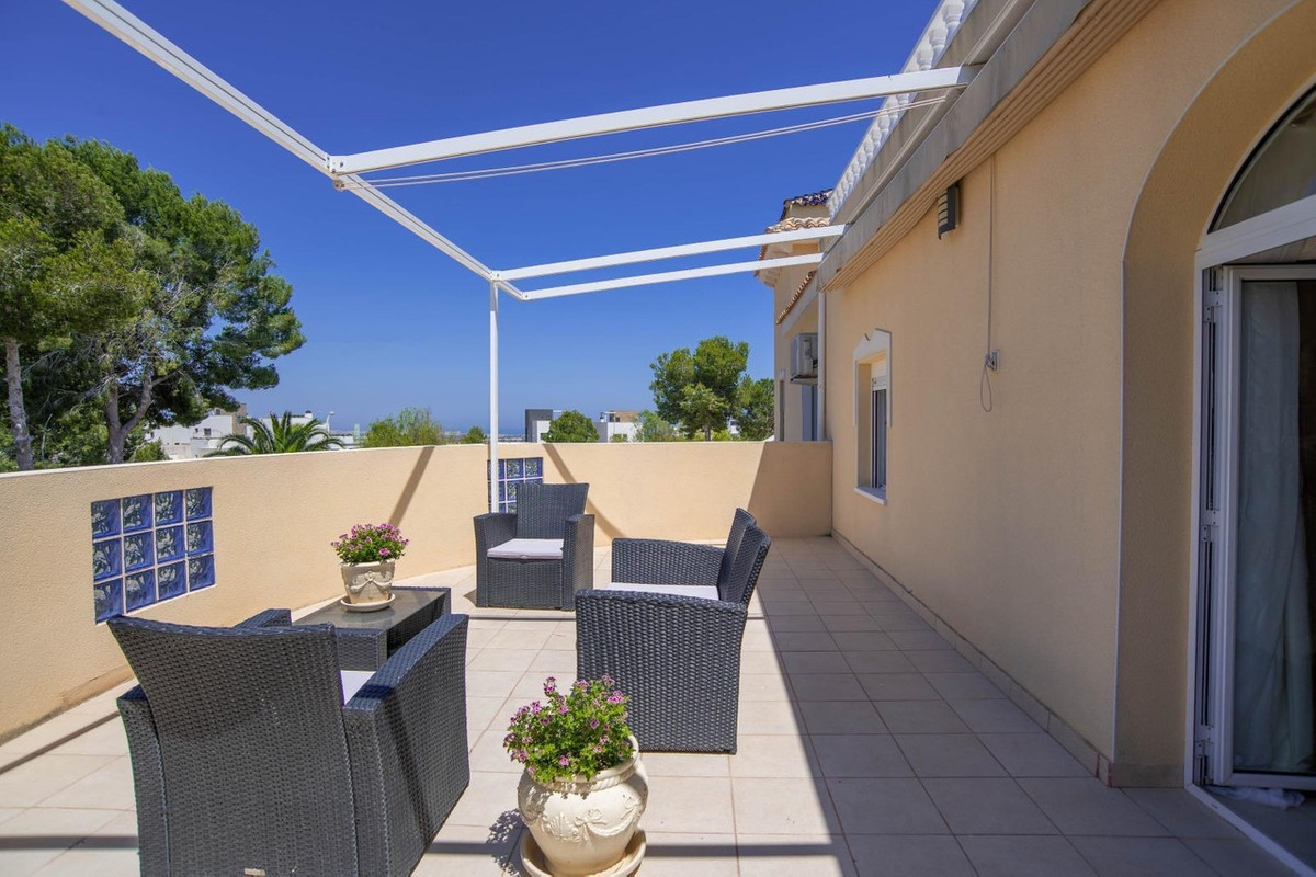 Se vende Villa - Chalet de 4 dormitorios en Costa Blanca, Alicante, España