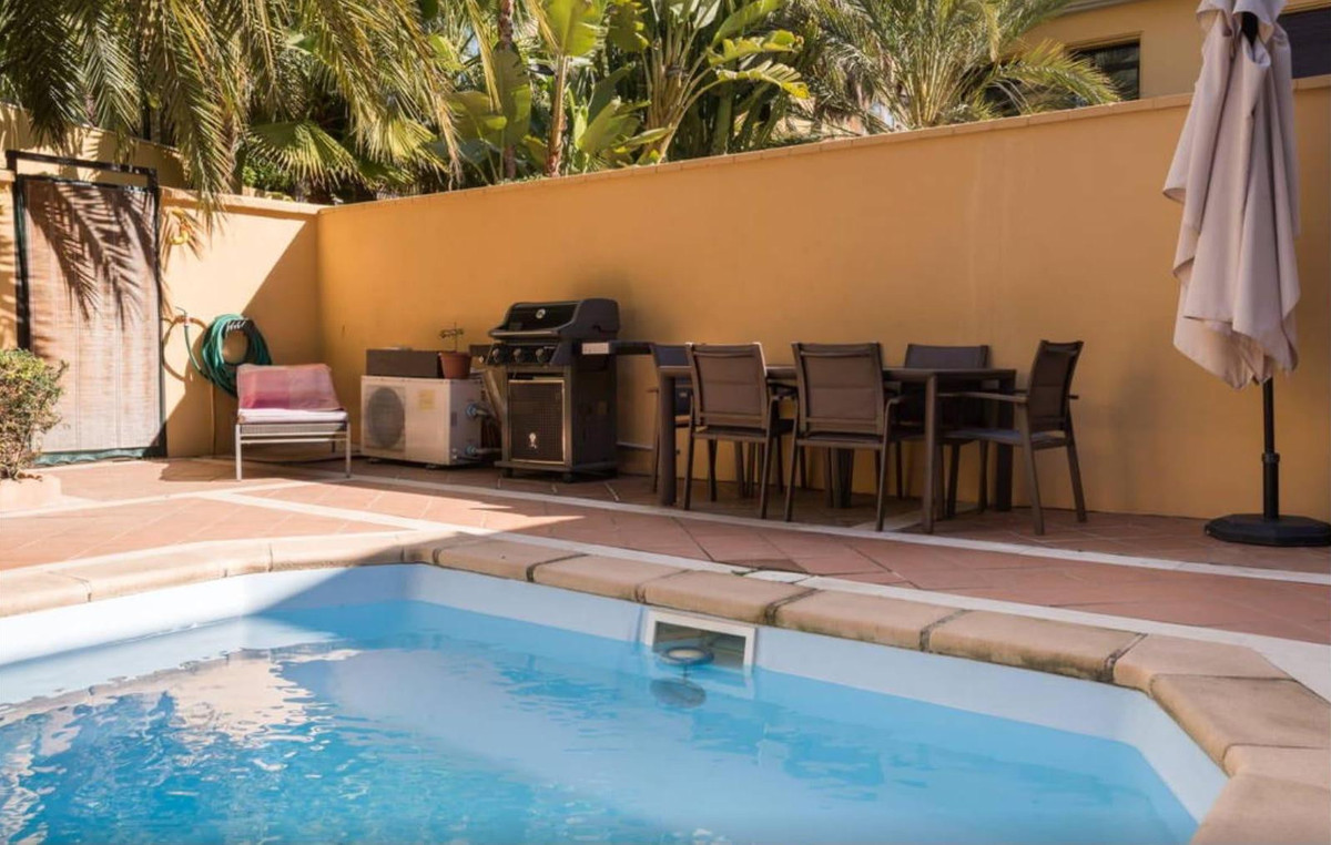 Se vende Bungalow de 3 dormitorios en Costa Del Sol, Málaga, España