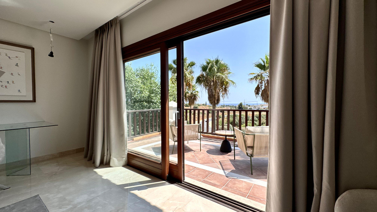 6 Bed Townhouse for sale in The Golden Mile Costa Del Sol, Málaga, Spain