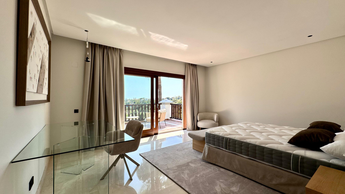 6 Bed Townhouse for sale in The Golden Mile Costa Del Sol, Málaga, Spain