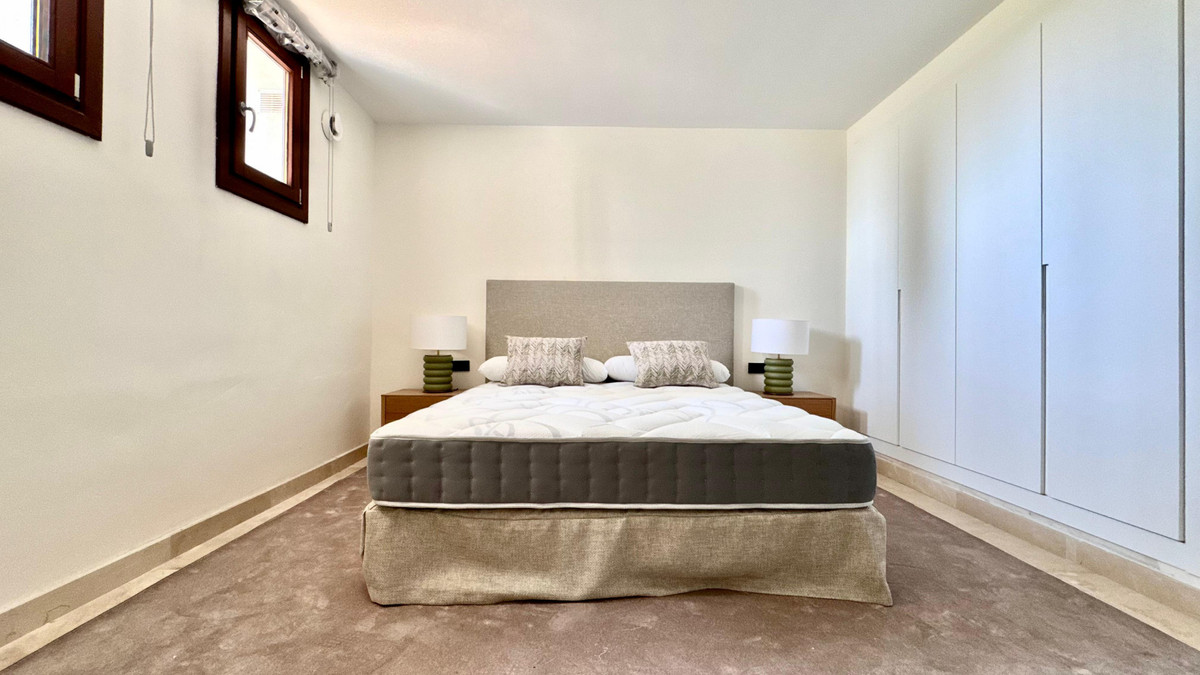6 Bed Townhouse for sale in The Golden Mile Costa Del Sol, Málaga, Spain