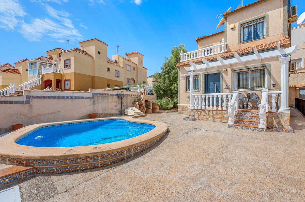 3 Bed Townhouse for sale in El Galan Costa Blanca, Alicante, Spain