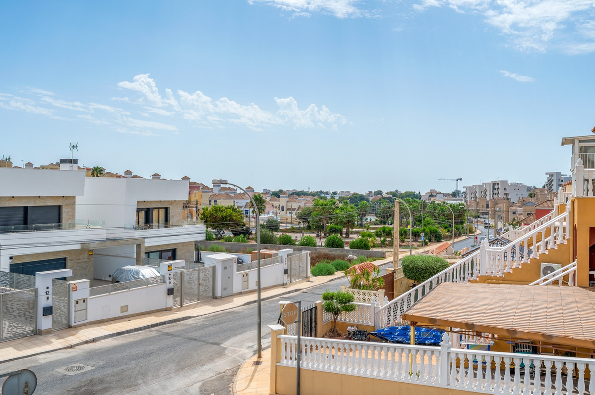 3 Bed Townhouse for sale in El Galan Costa Blanca, Alicante, Spain