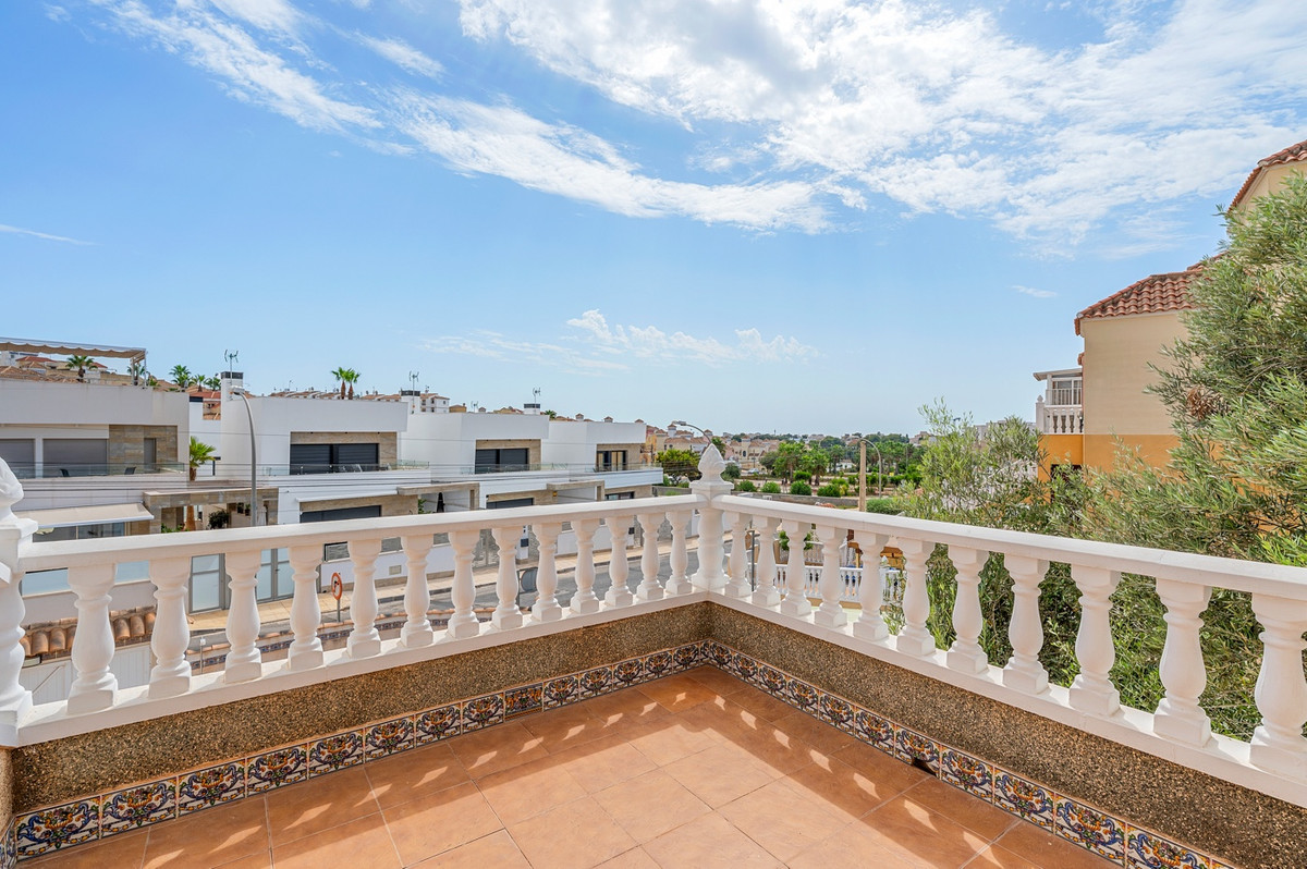 3 Bed Townhouse for sale in El Galan Costa Blanca, Alicante, Spain