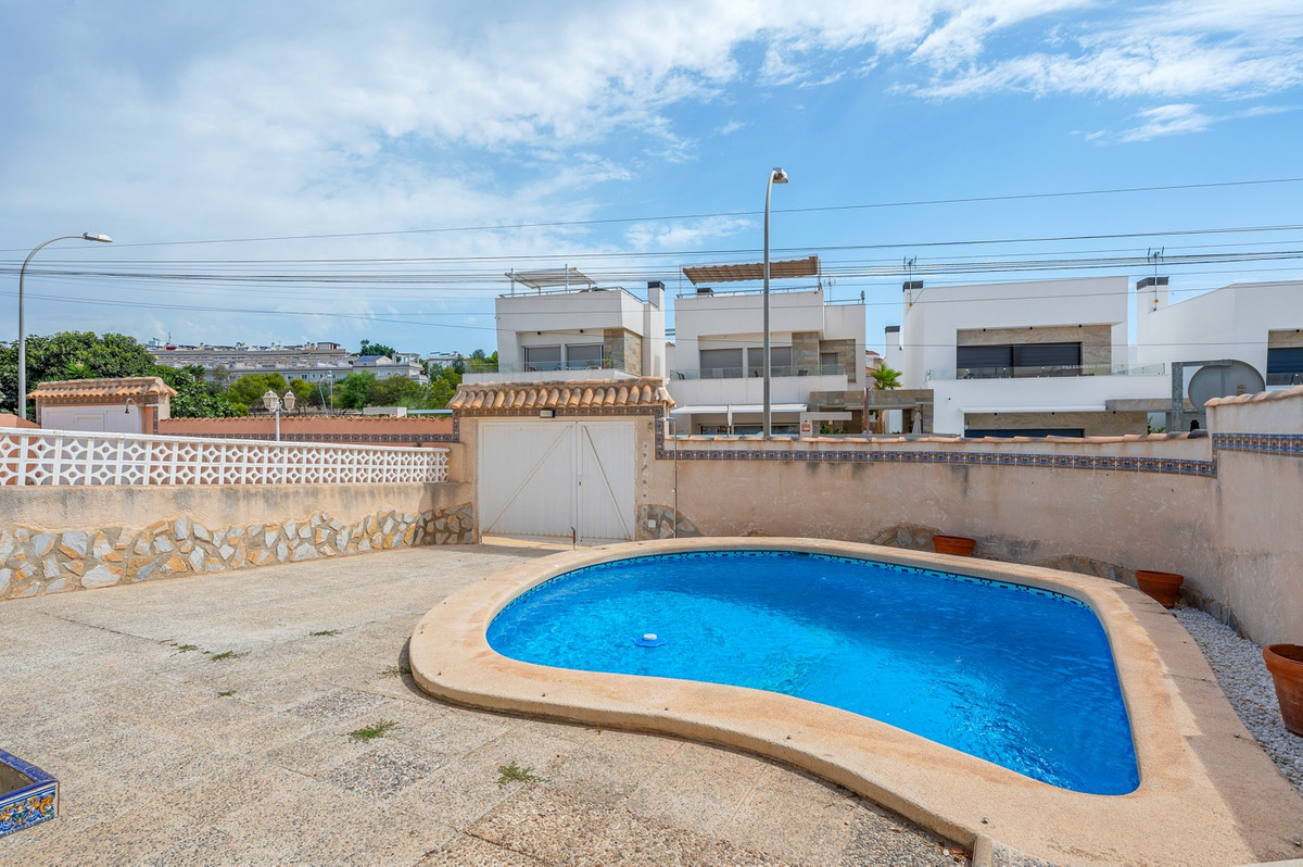3 Bed Townhouse for sale in El Galan Costa Blanca, Alicante, Spain
