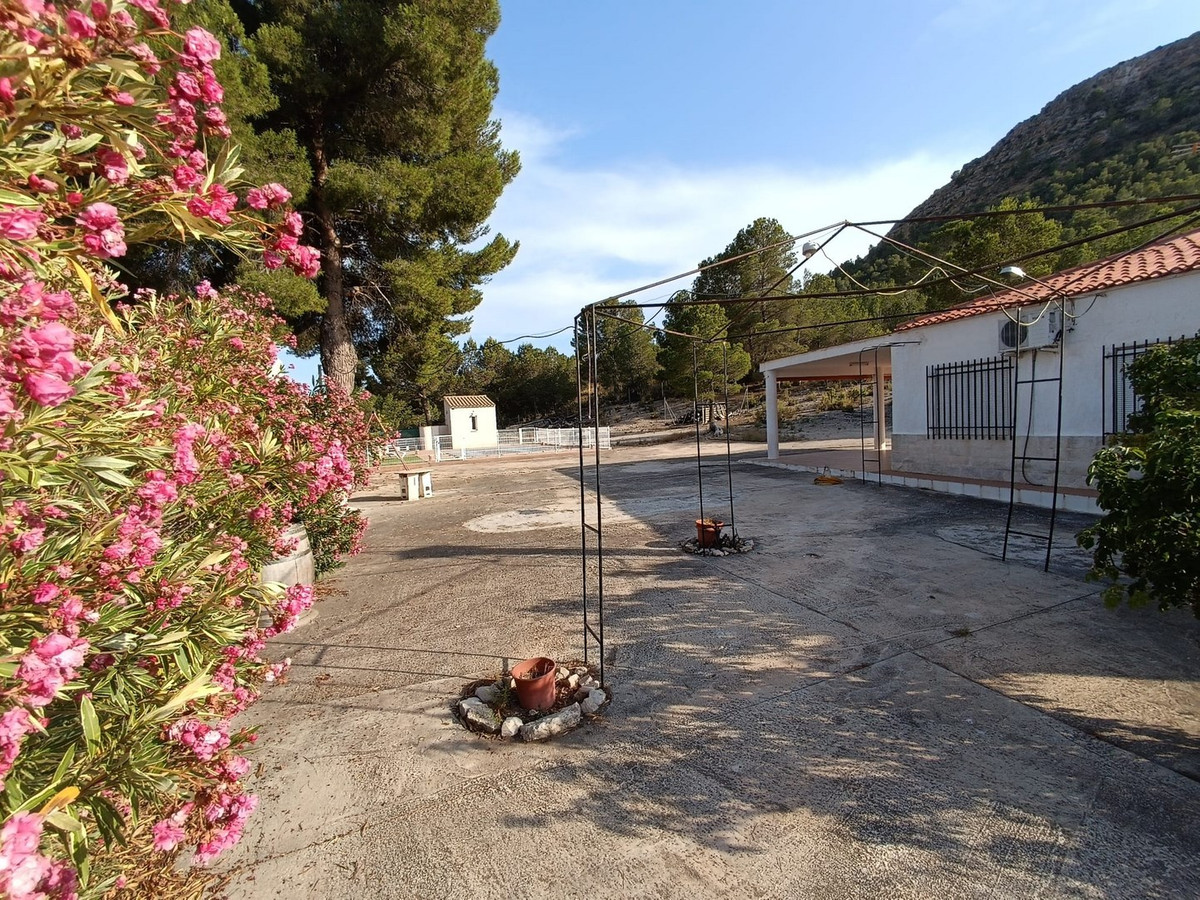 3 Bed Townhouse for sale in Yecla Costa Calida, Murcia, Spain