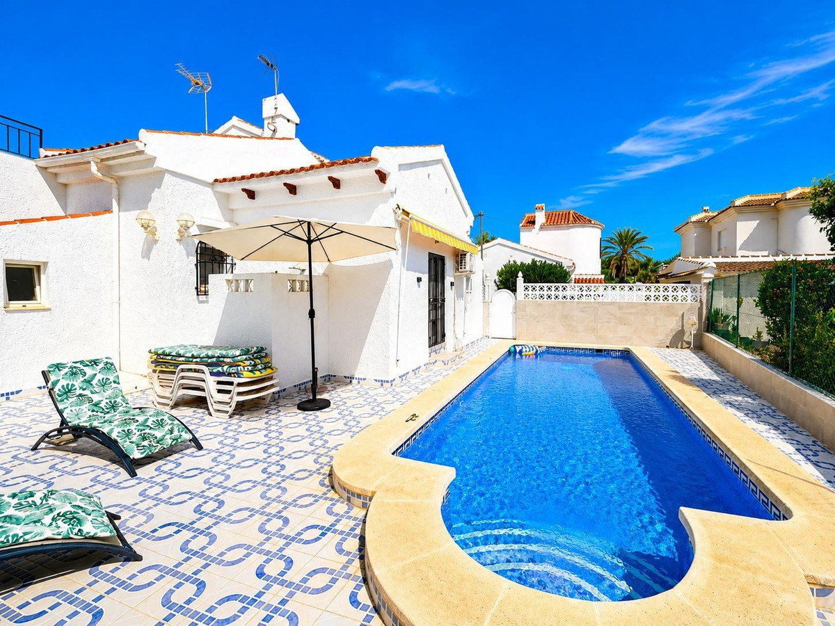 4 Bed Townhouse for sale in Los Alcazares Costa Calida, Murcia, Spain
