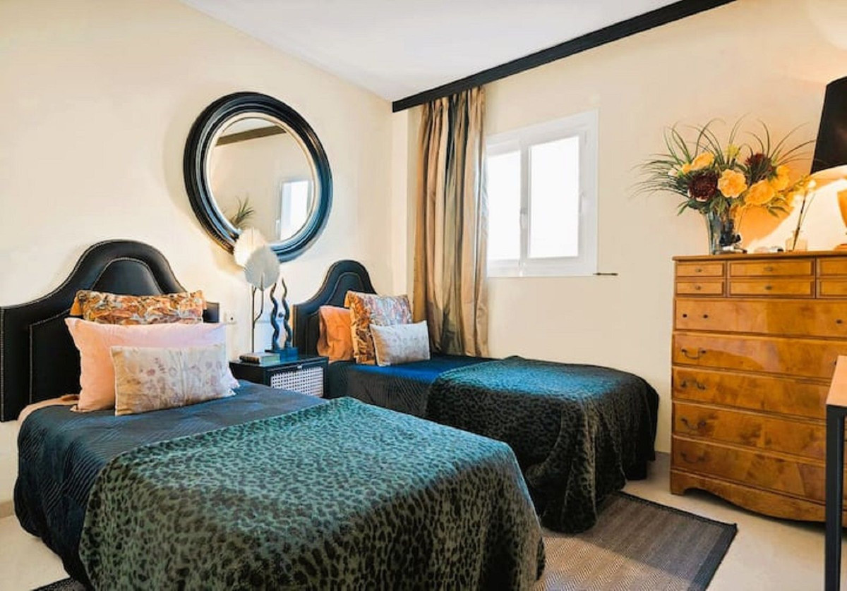 Se vende Apartamento Planta Media de 2 dormitorios en Costa Del Sol, Málaga, España
