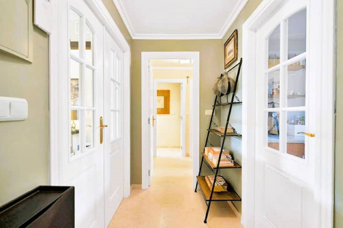 Se vende Apartamento Planta Media de 2 dormitorios en Costa Del Sol, Málaga, España