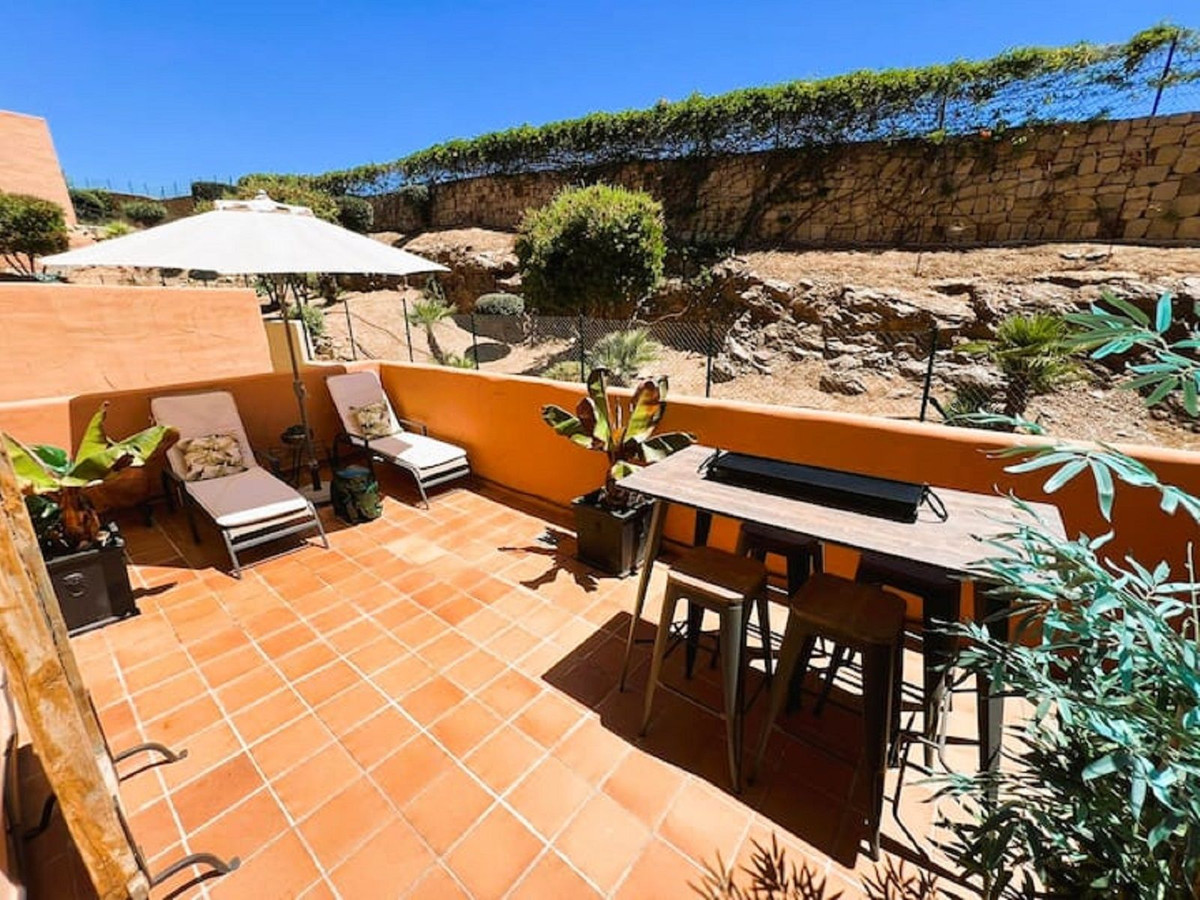 Se vende Apartamento Planta Media de 2 dormitorios en Costa Del Sol, Málaga, España