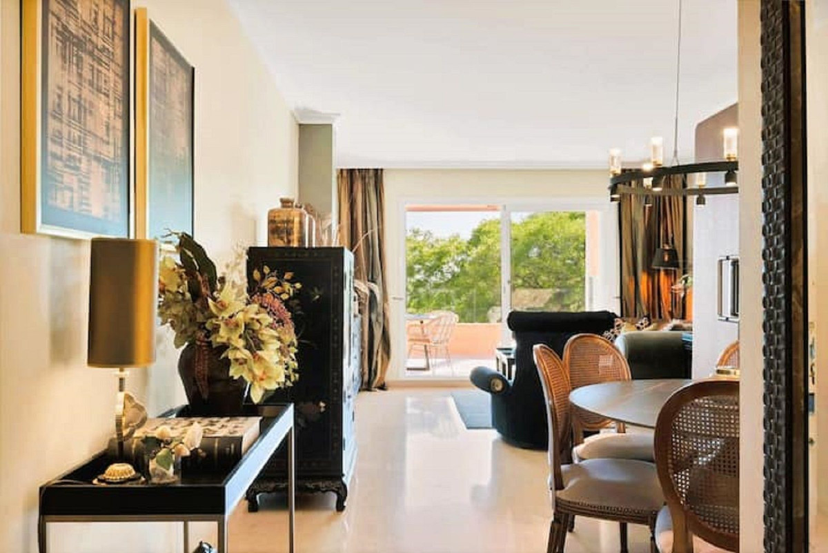 Se vende Apartamento Planta Media de 2 dormitorios en Costa Del Sol, Málaga, España