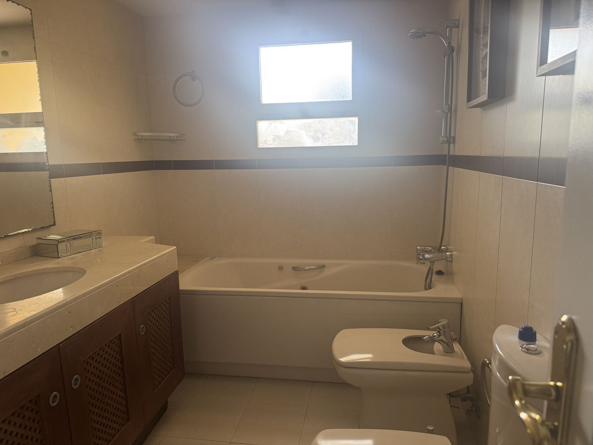 Se vende Apartamento Planta Baja de 2 dormitorios en Costa Del Sol, Málaga, España