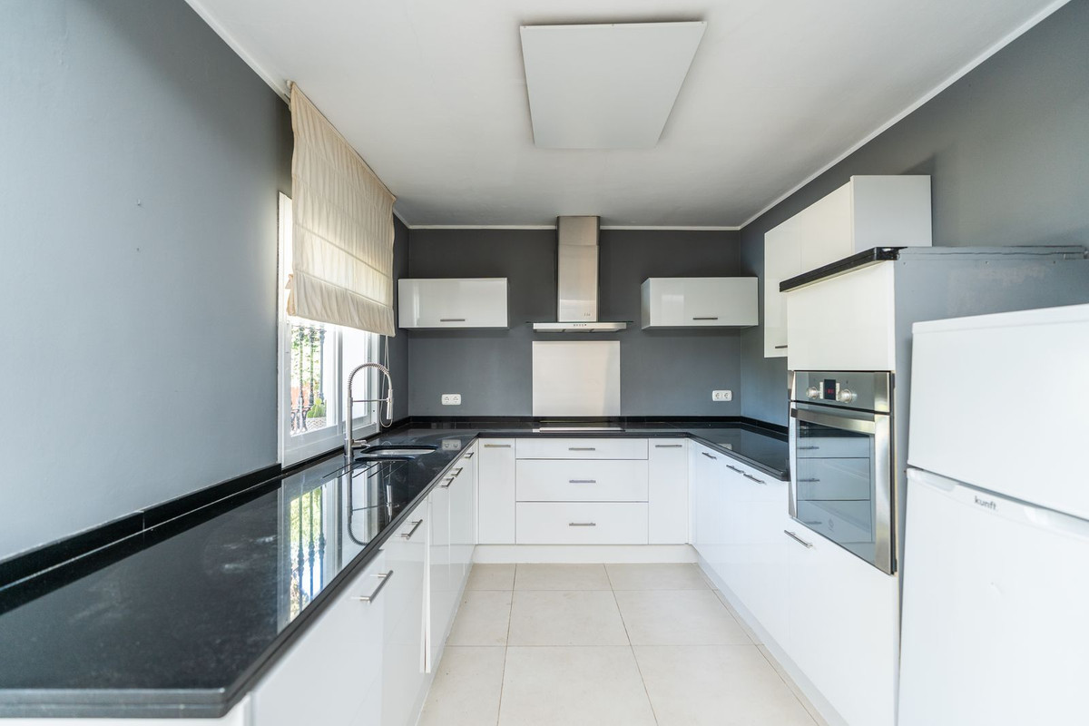 Se vende Villa - Chalet de 3 dormitorios en Costa Del Sol, Málaga, España