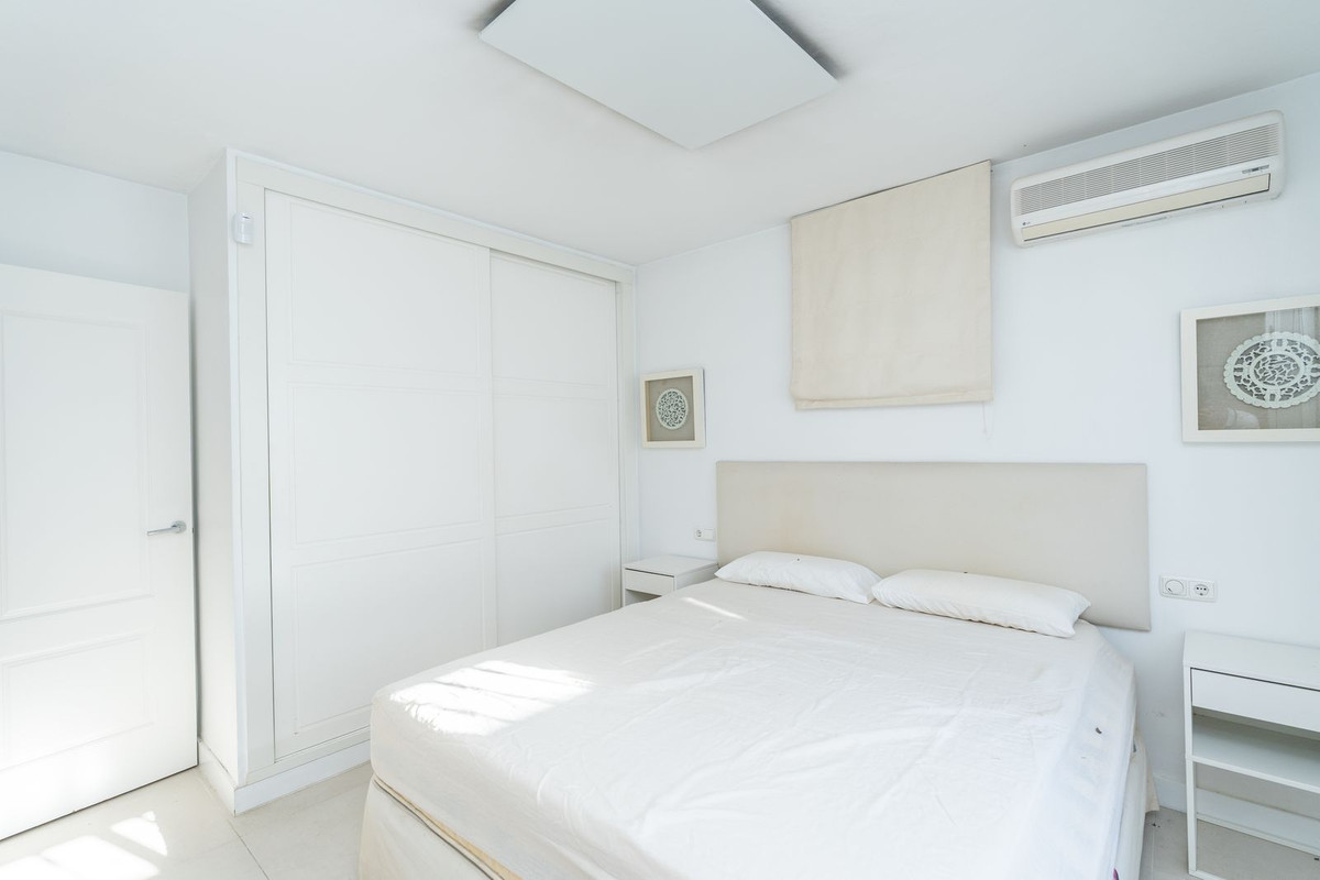 Se vende Villa - Chalet de 3 dormitorios en Costa Del Sol, Málaga, España