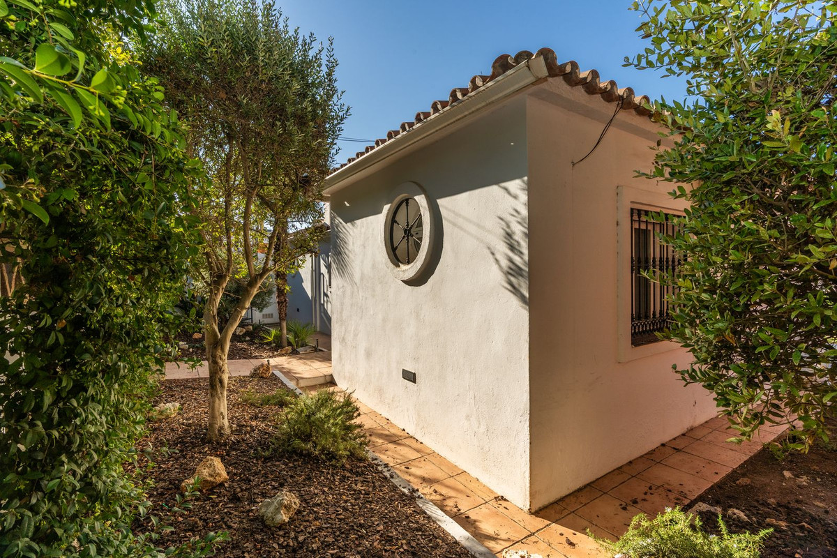 Se vende Villa - Chalet de 3 dormitorios en Costa Del Sol, Málaga, España