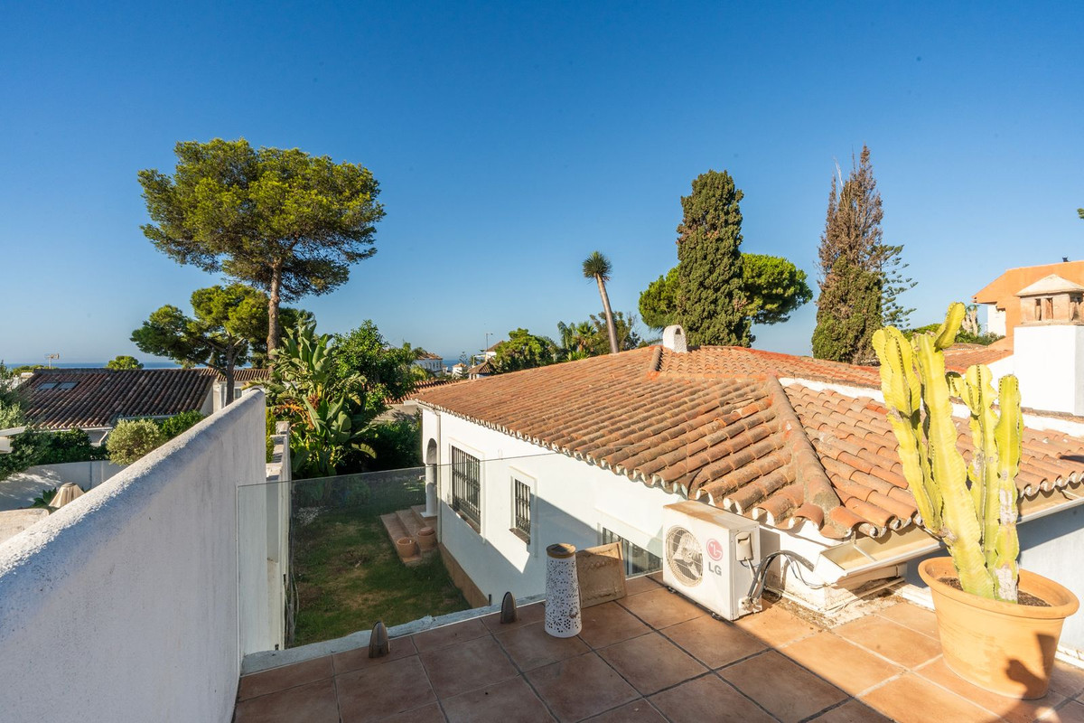 Se vende Villa - Chalet de 3 dormitorios en Costa Del Sol, Málaga, España