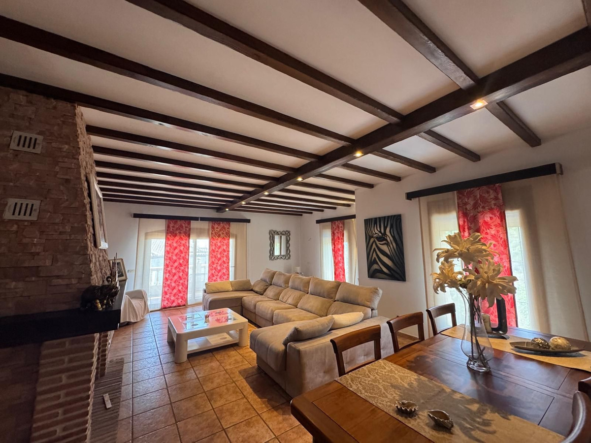 Se vende Villa - Chalet de 5 dormitorios en Costa Del Sol, Málaga, España