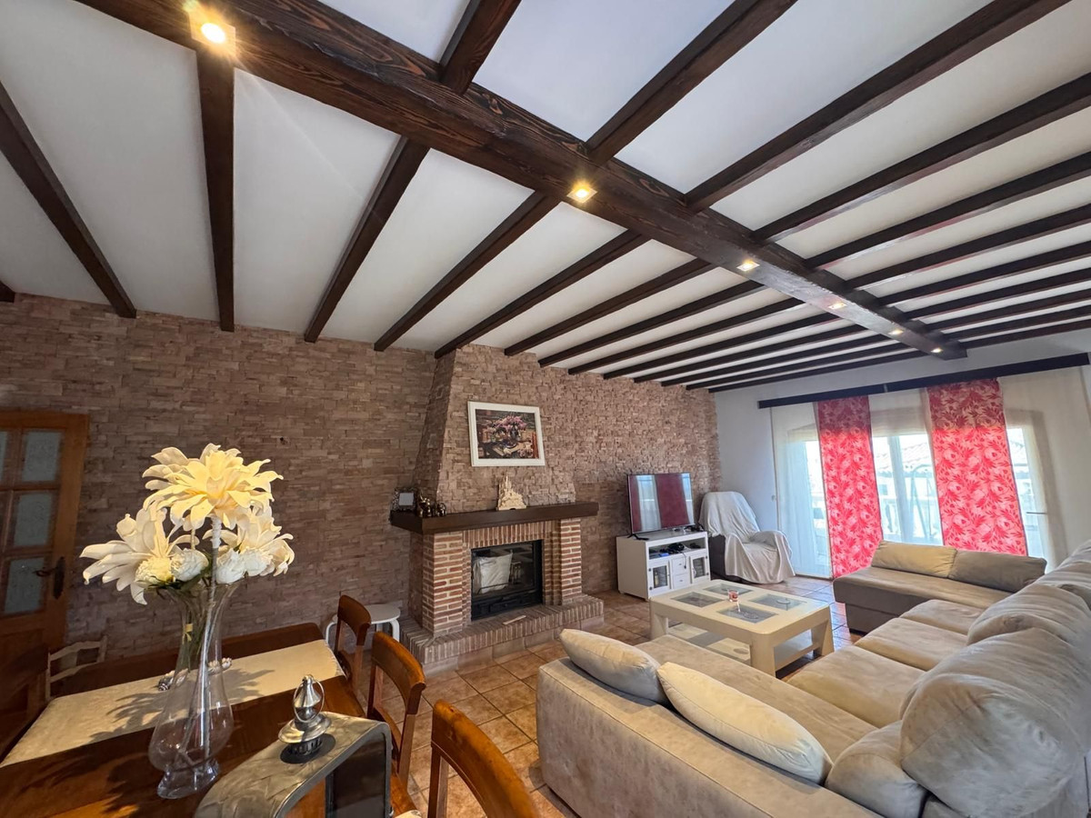 Se vende Villa - Chalet de 5 dormitorios en Costa Del Sol, Málaga, España