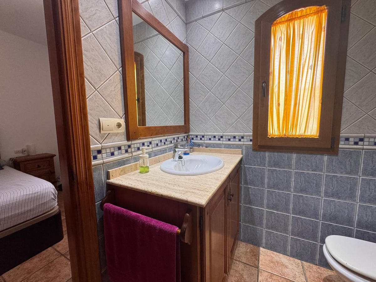 Se vende Villa - Chalet de 5 dormitorios en Costa Del Sol, Málaga, España