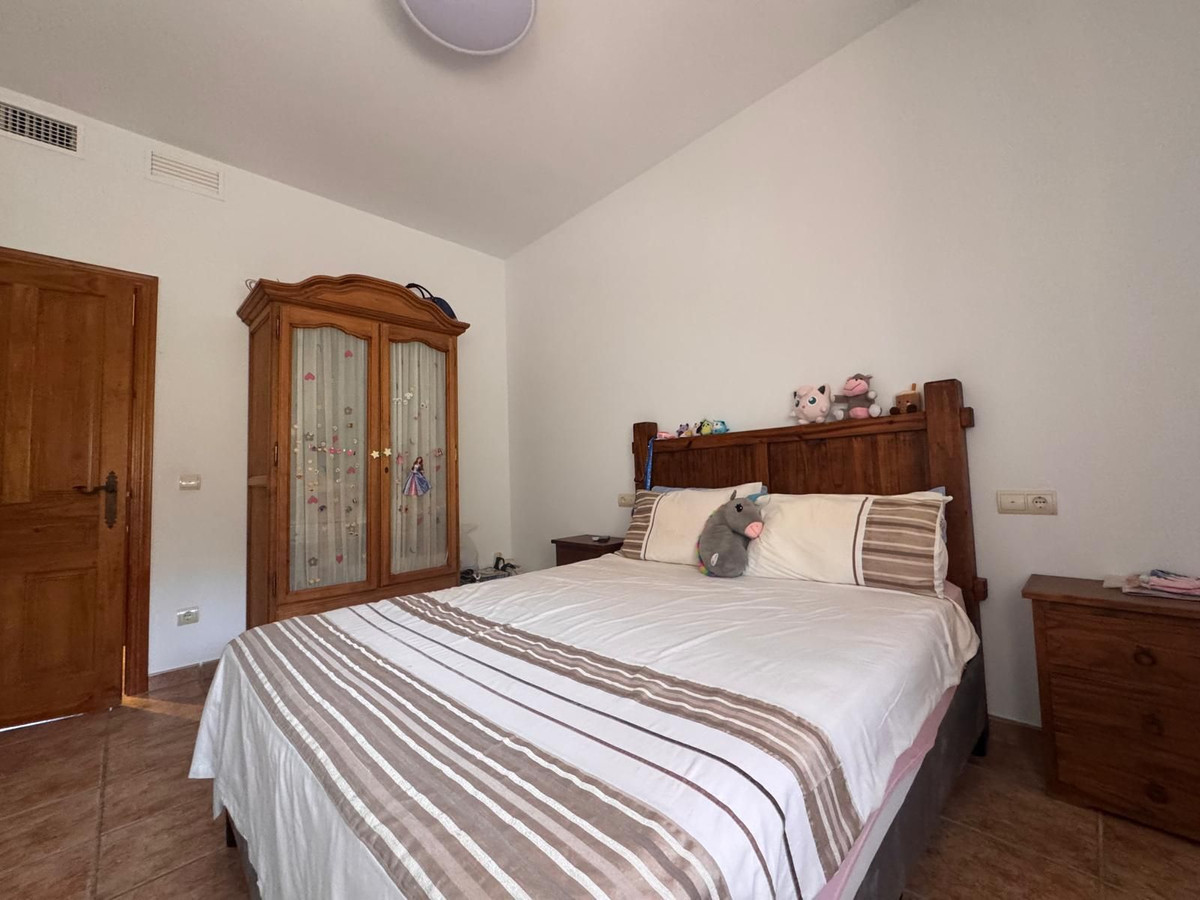 Se vende Villa - Chalet de 5 dormitorios en Costa Del Sol, Málaga, España
