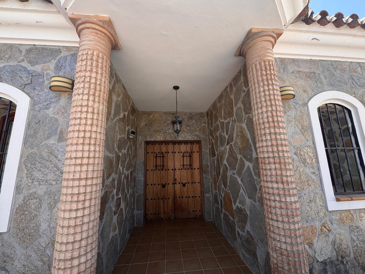 Se vende Villa - Chalet de 5 dormitorios en Costa Del Sol, Málaga, España