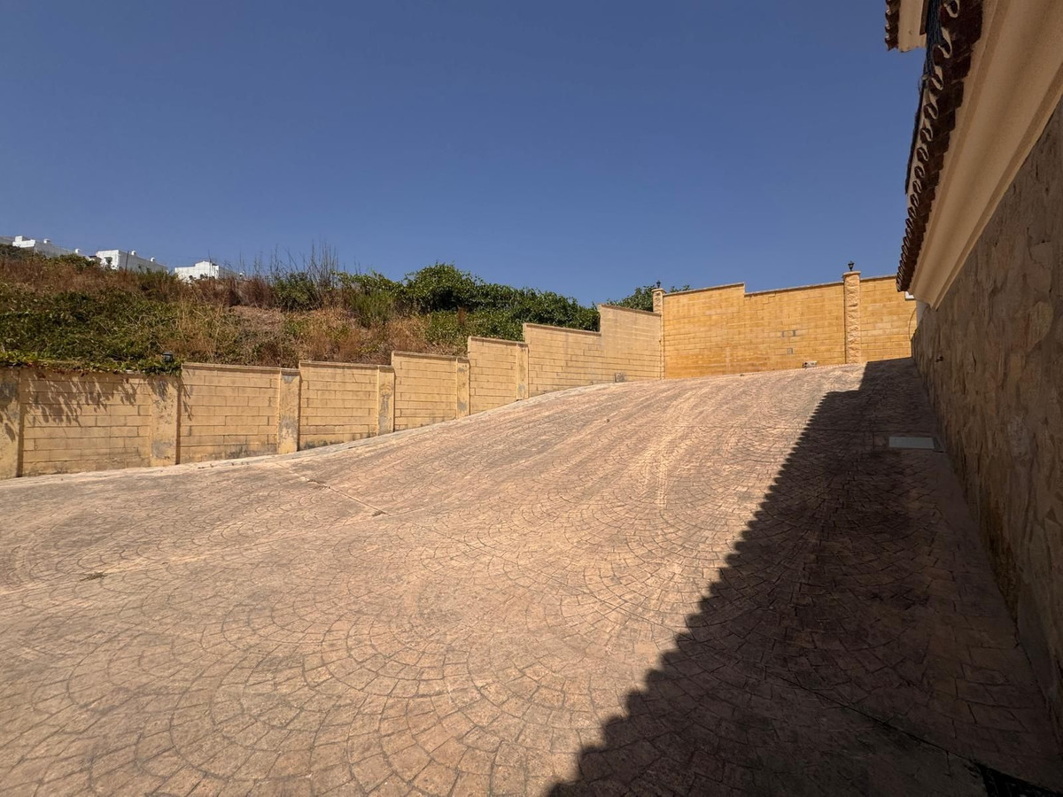 Se vende Villa - Chalet de 5 dormitorios en Costa Del Sol, Málaga, España