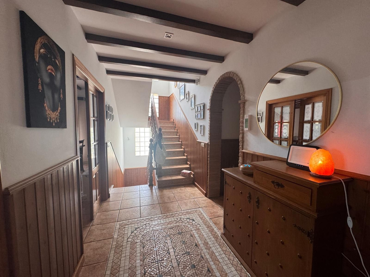 Se vende Villa - Chalet de 5 dormitorios en Costa Del Sol, Málaga, España